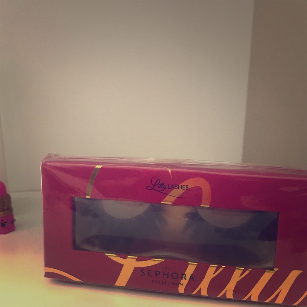 Lilly lashes bnib